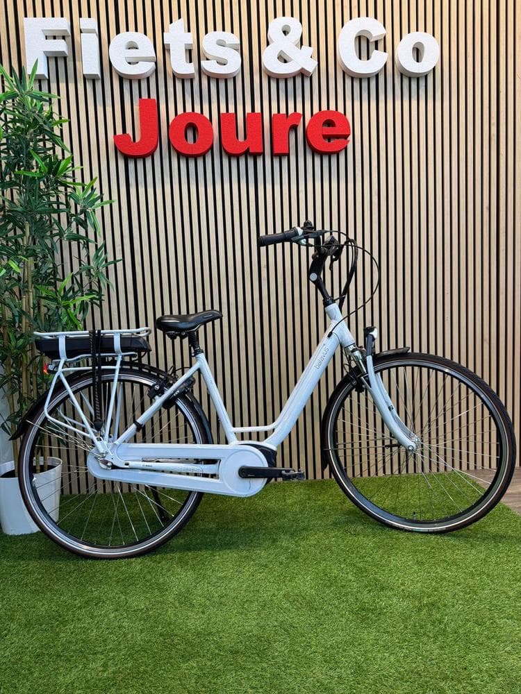 Batavus e-bikes in de showroom van Fiets & Co Joure